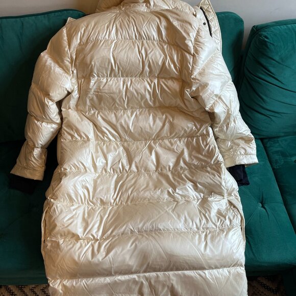 Aritzia Superpuff Long Coat - Picture 4 of 4